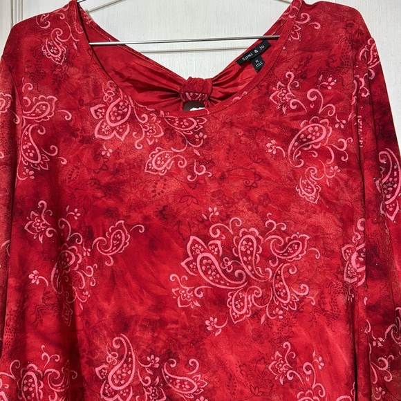 Sami and Jo XL Women’s Holiday Top Pre - owned. - Picture 2 of 11